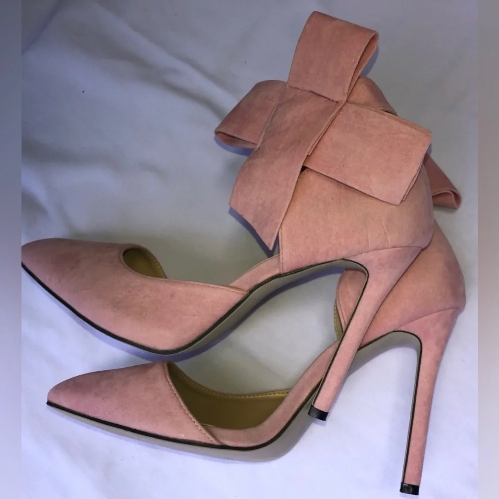 MM July, size 42, size 11 pink 4.5 inch heels, velvet like material. Bow strap - Picture 15 of 16
